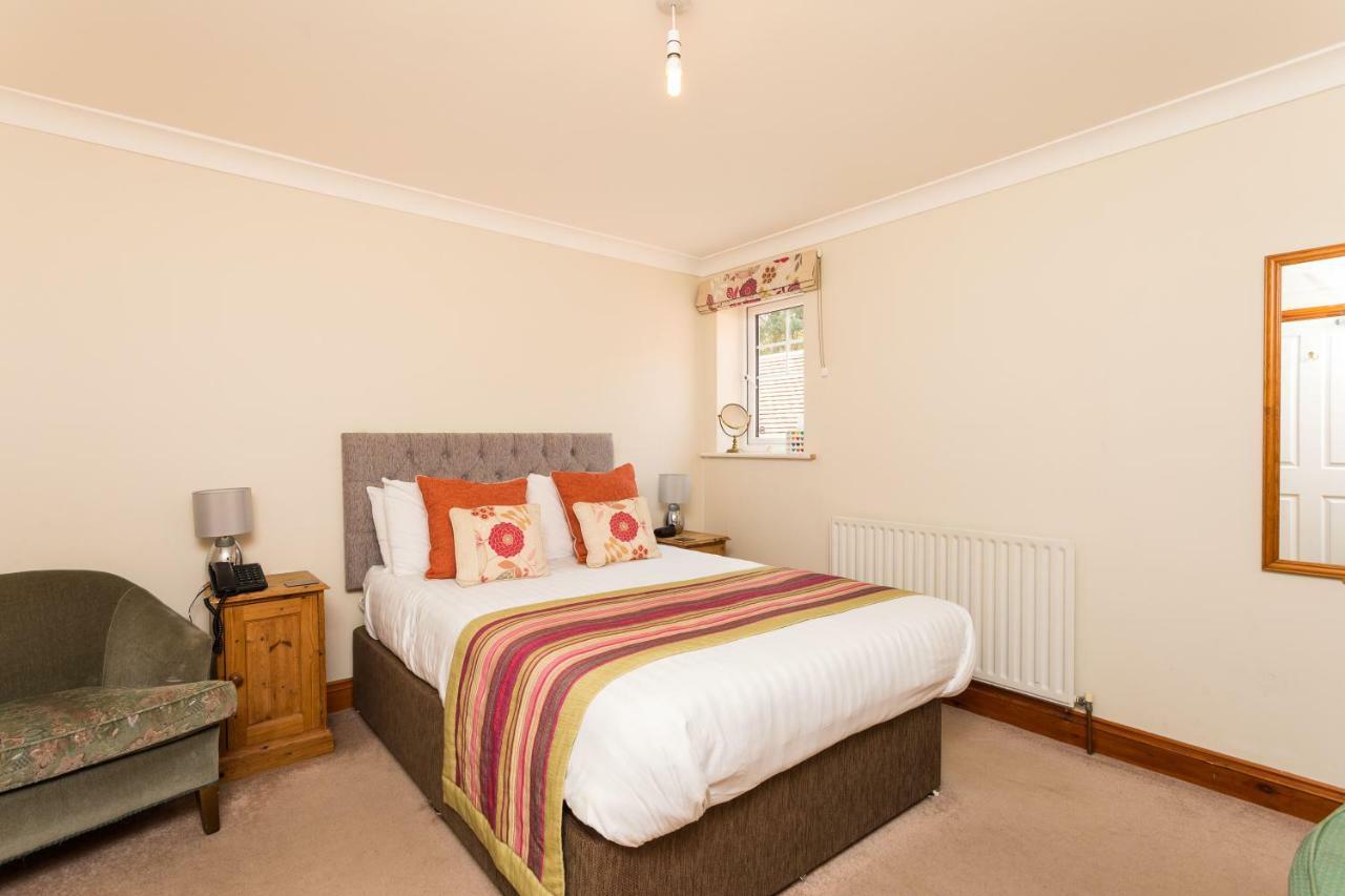 The Lawn Guest House Gatwick Хорли Номер фото